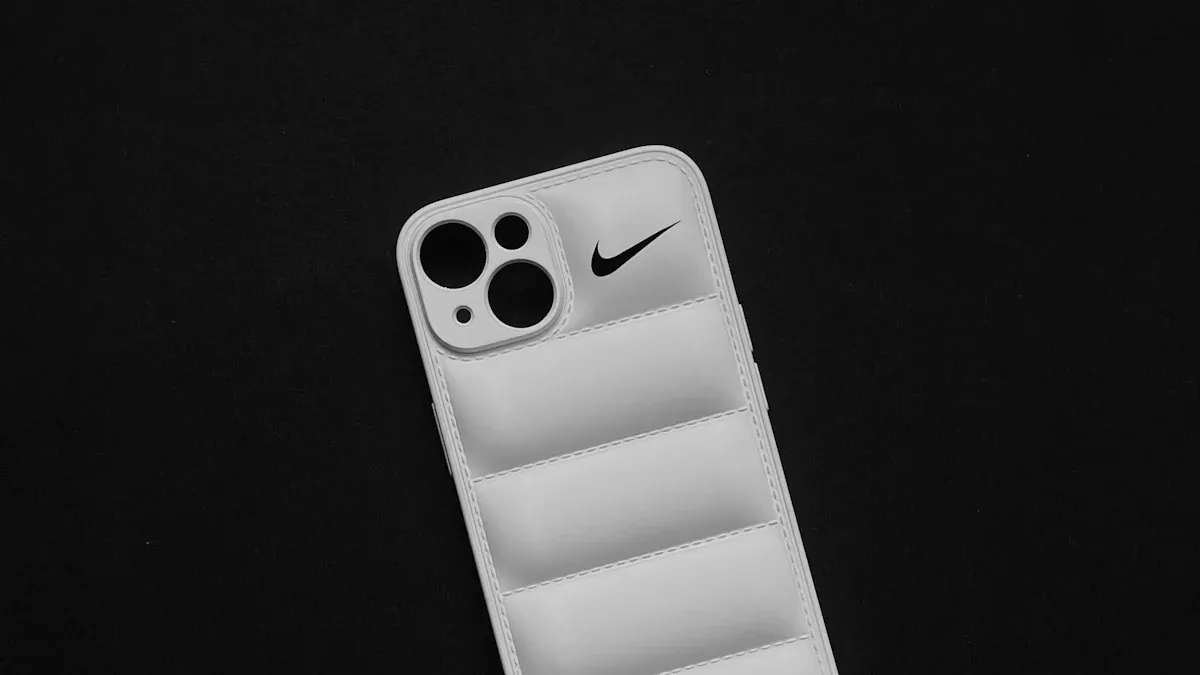 Laatste Ontwerptrends voor Telefoonhoesjes: Wat Klanten Willen in 2025