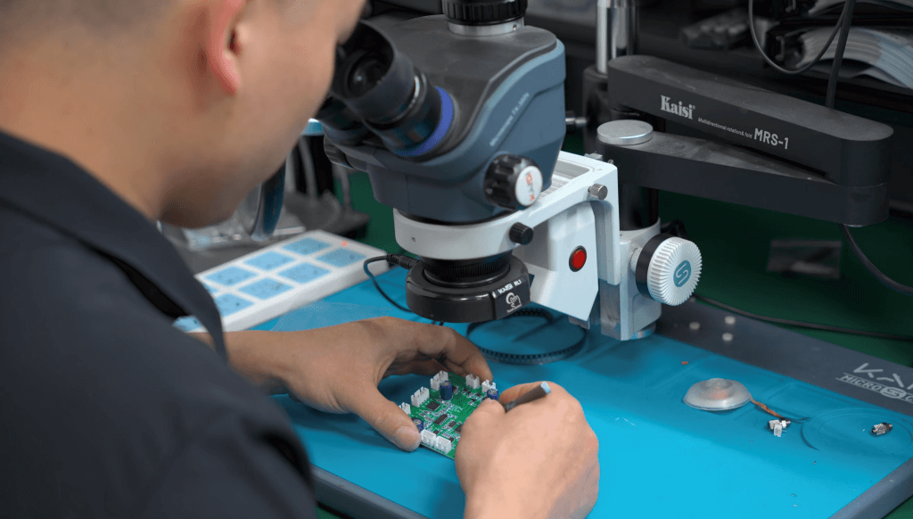 7 Critical Hardware Metrics to Maximize Your Phone Case Vending Machine ROI